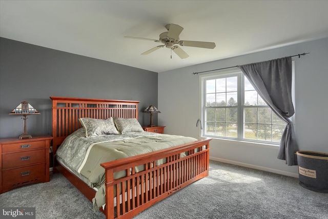 440 WHISLER RD, Etters, PA 17319