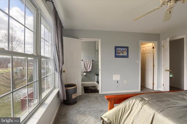 440 WHISLER RD, Etters, PA 17319