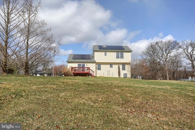 440 WHISLER RD, Etters, PA 17319