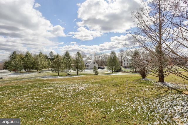 440 WHISLER RD, Etters, PA 17319