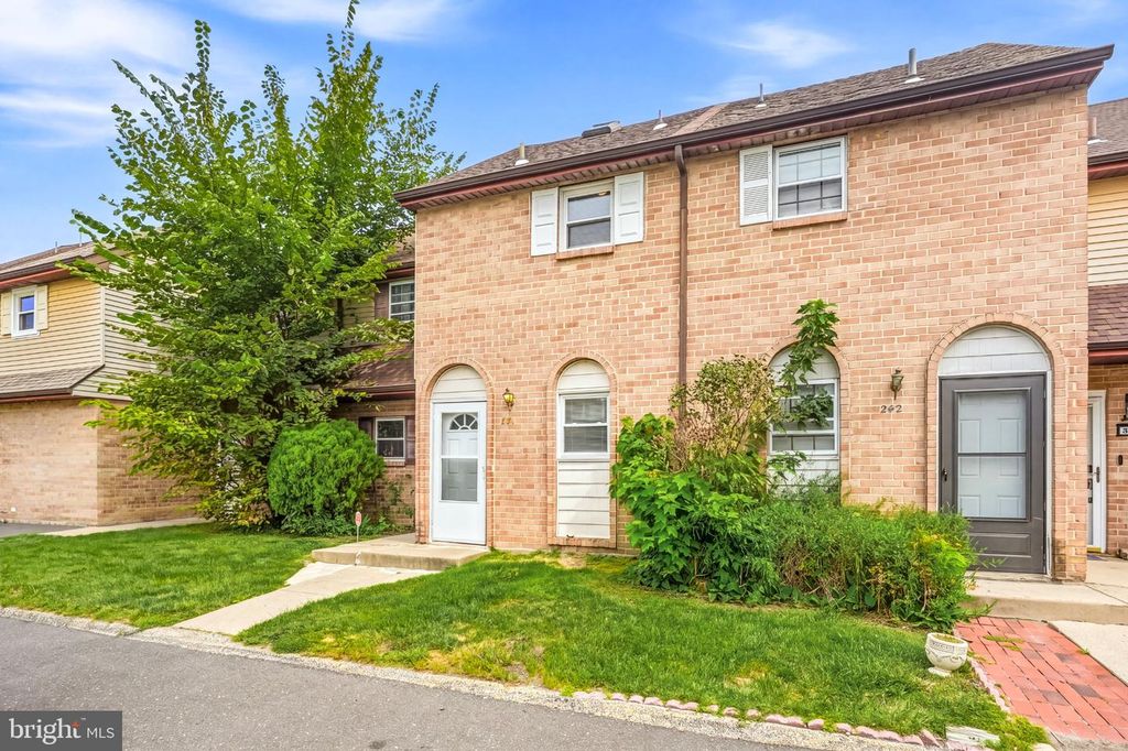 241 LA CASCATA, CLEMENTON, NJ 08021 — exterior