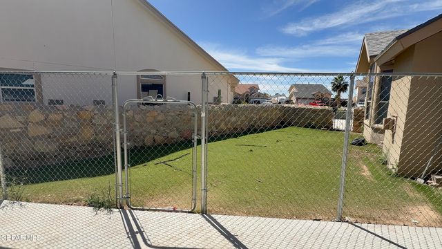 757 DESERT STAR Drive, Horizon City, TX 79928