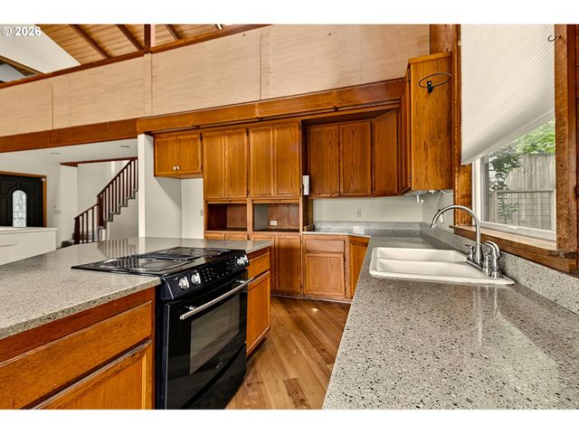 2505 PARK FOREST Dr, Eugene, OR 97405