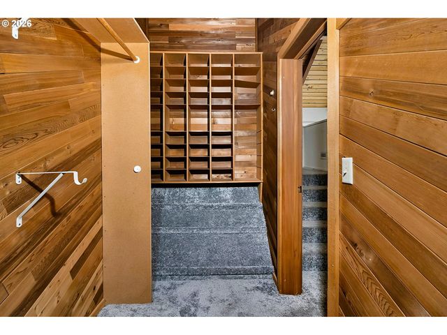 2505 PARK FOREST Dr, Eugene, OR 97405