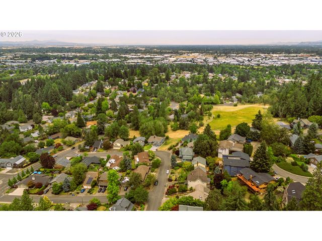2505 PARK FOREST Dr, Eugene, OR 97405