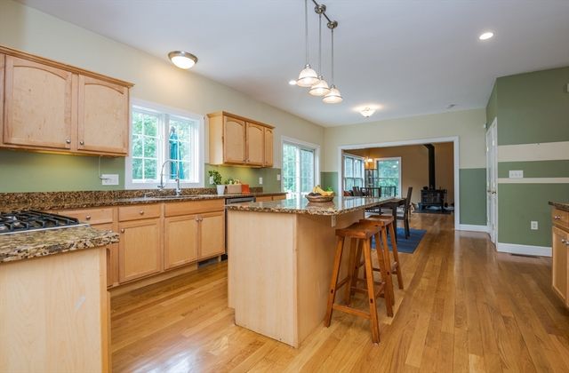 536 Newburyport Tpke, Rowley, MA 01969