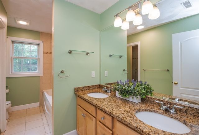 536 Newburyport Tpke, Rowley, MA 01969