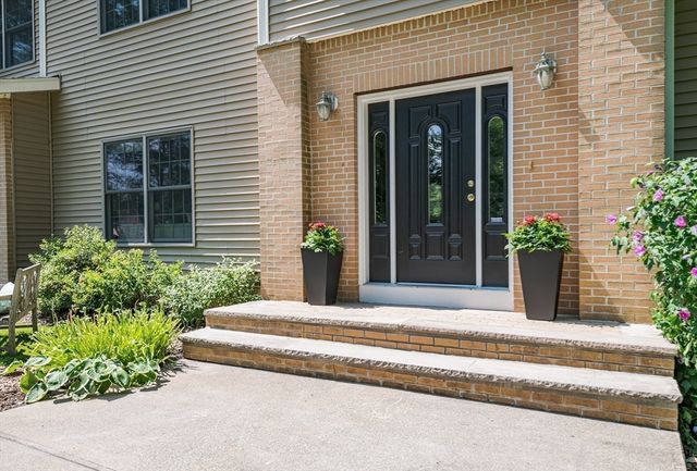 536 Newburyport Tpke, Rowley, MA 01969