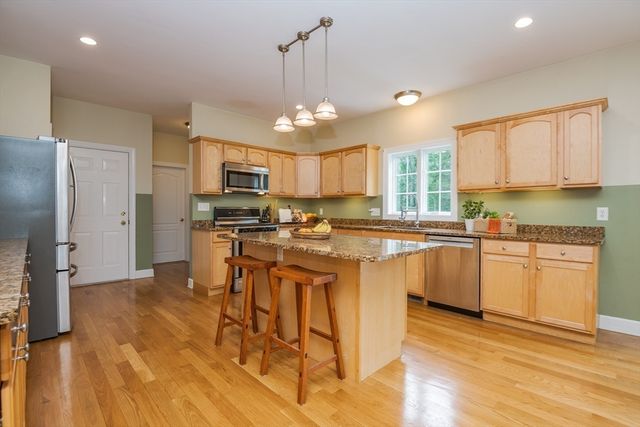 536 Newburyport Tpke, Rowley, MA 01969