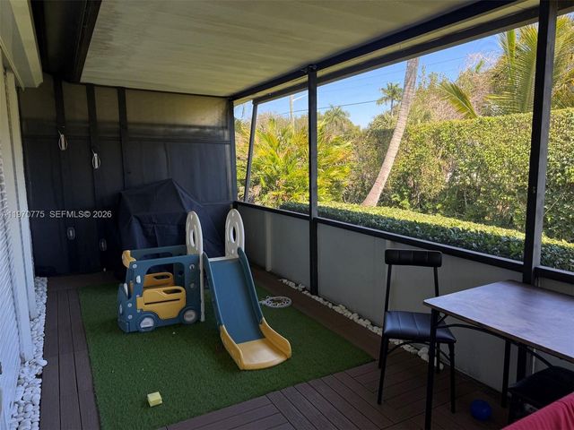 364 Fairway Cir 42, Weston, FL 33326