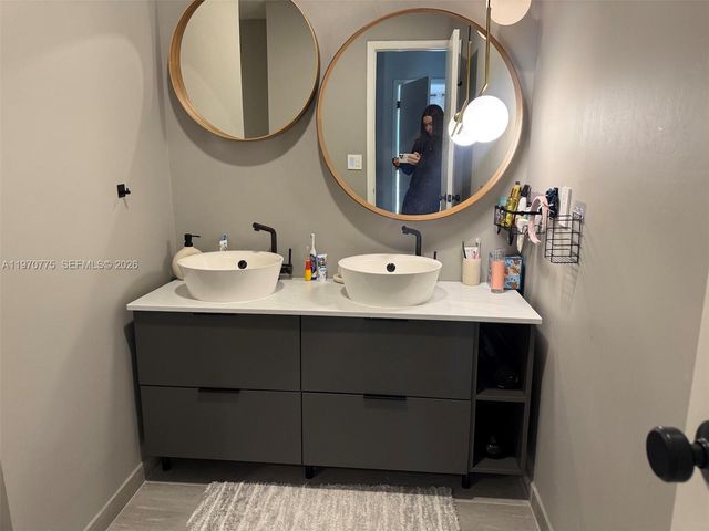 364 Fairway Cir 42, Weston, FL 33326