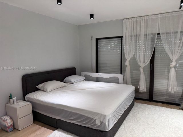 364 Fairway Cir 42, Weston, FL 33326