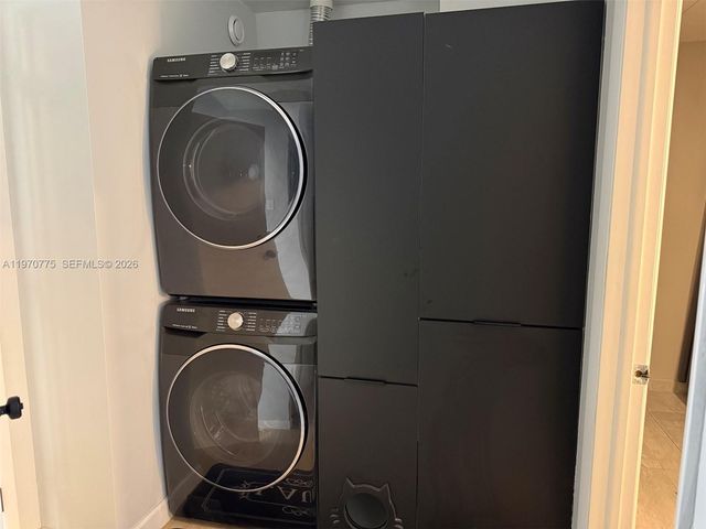 364 Fairway Cir 42, Weston, FL 33326