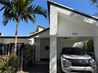 364 Fairway Cir 42, Weston, FL 33326