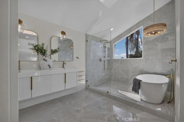 6 Recodo, Irvine, CA 92620