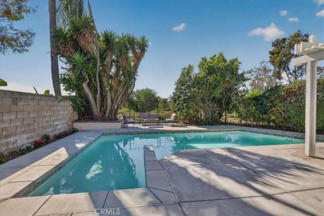 6 Recodo, Irvine, CA 92620