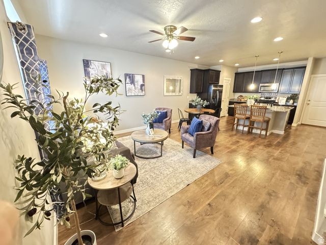 5695 W RED RIDGE LN, West Valley City, UT 84118