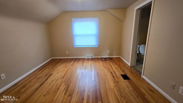 21553 Newcastle Road, Harper Woods, MI 48225