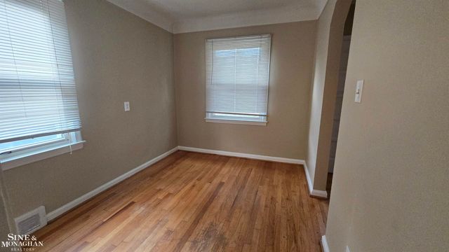 21553 Newcastle Road, Harper Woods, MI 48225