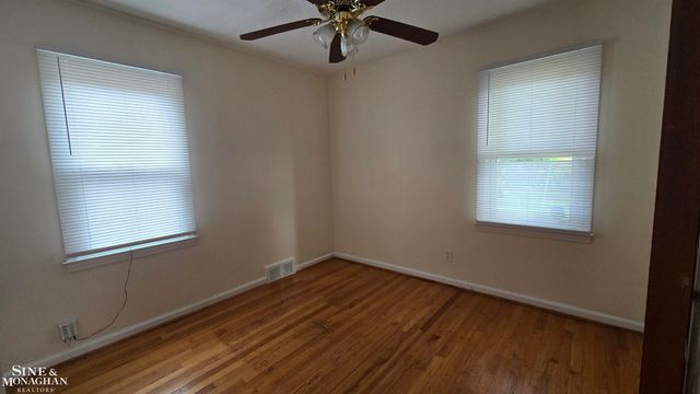 21553 Newcastle Road, Harper Woods, MI 48225