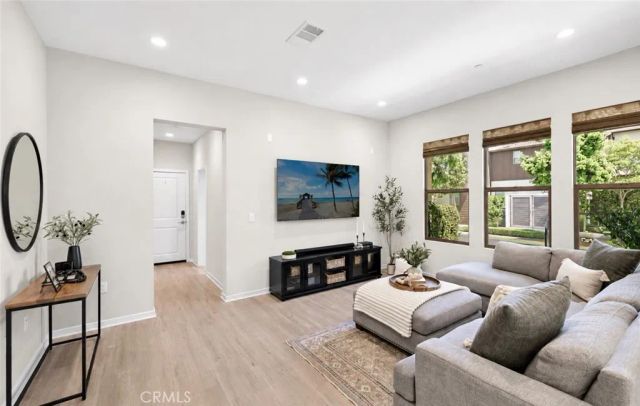 245 Alienta Lane, Rancho Mission Viejo, CA 92694