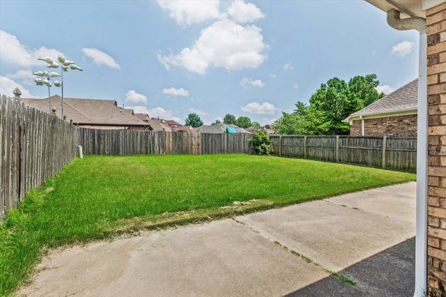 4956 INDIAN WALK LN, Arlington, TN 38002