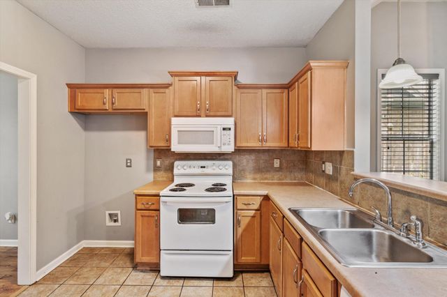 4956 INDIAN WALK LN, Arlington, TN 38002