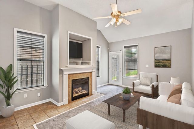 4956 INDIAN WALK LN, Arlington, TN 38002