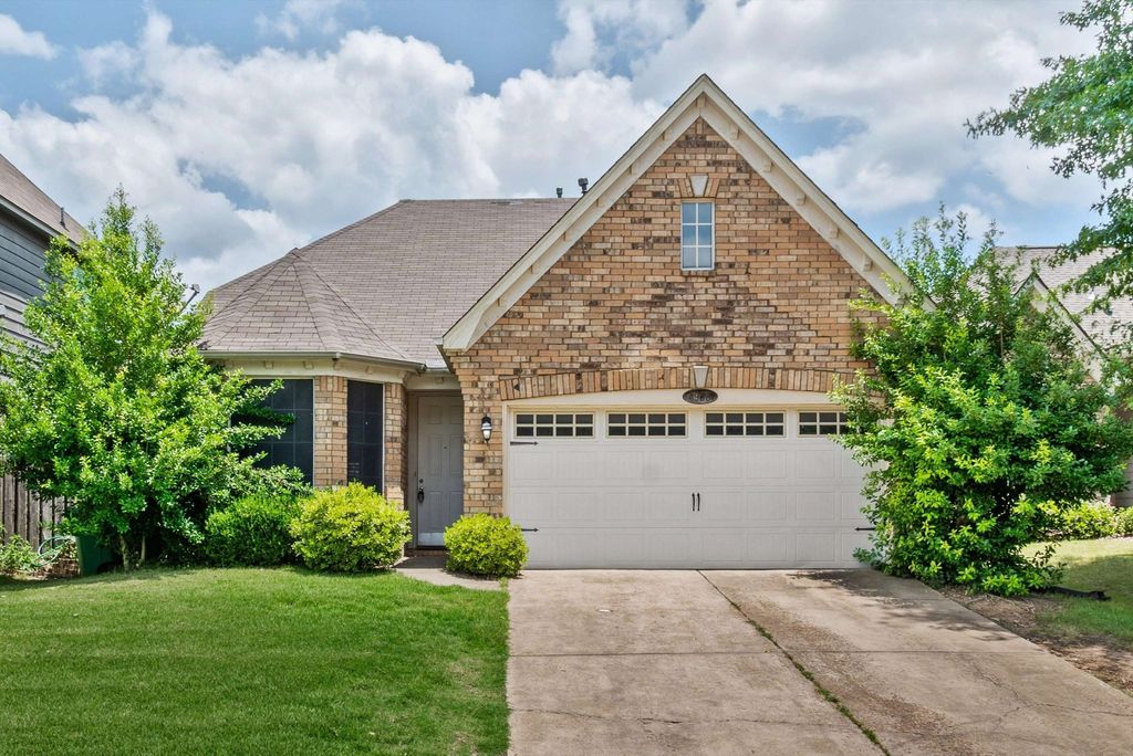 4956 INDIAN WALK LN, Arlington, TN 38002