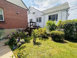25 Hillview Avenue 2Fl, Yonkers, NY 10704