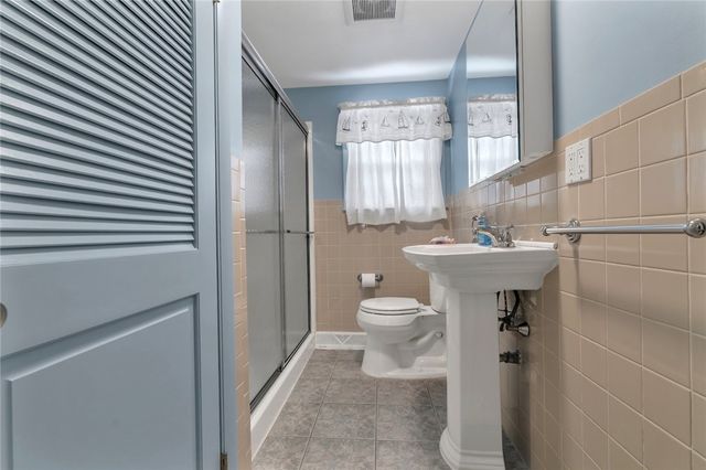 49 Ames Street, Pawtucket, RI 02861