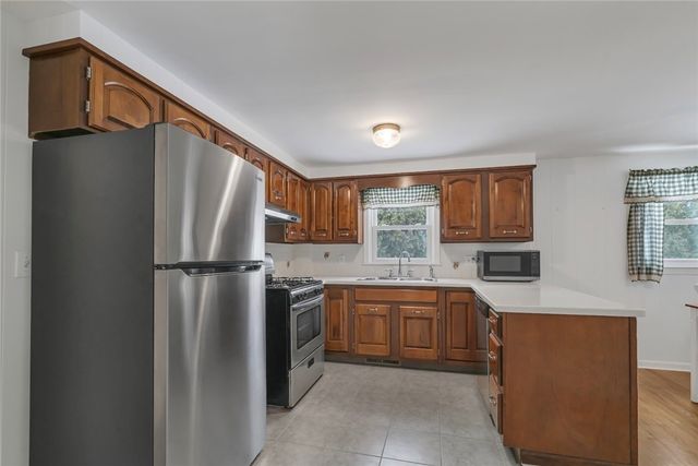 49 Ames Street, Pawtucket, RI 02861