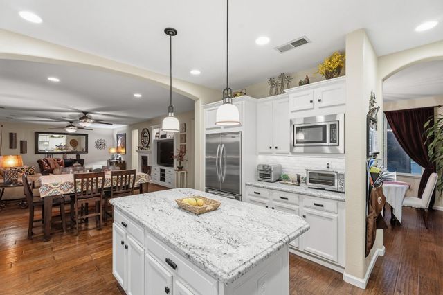 6551 E Orleans Avenue, Fresno, CA 93727