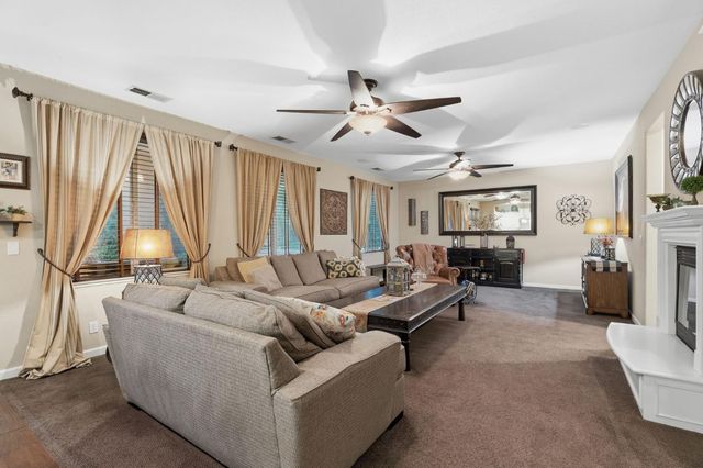 6551 E Orleans Avenue, Fresno, CA 93727