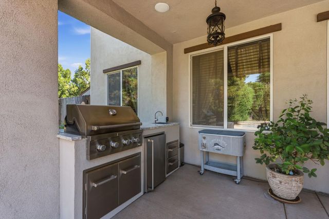 6551 E Orleans Avenue, Fresno, CA 93727
