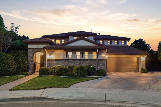 6551 E Orleans Avenue, Fresno, CA 93727