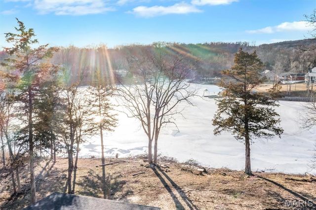 4260 N Shore Drive, Hillsboro, MO 63050