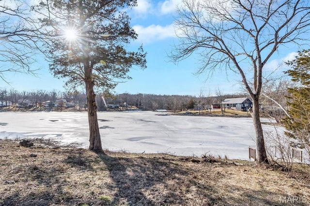 4260 N Shore Drive, Hillsboro, MO 63050