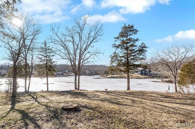 4260 N Shore Drive, Hillsboro, MO 63050