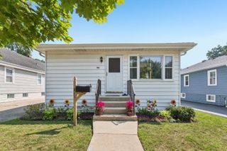 713 W Pacific Avenue, Waukegan, IL 60085