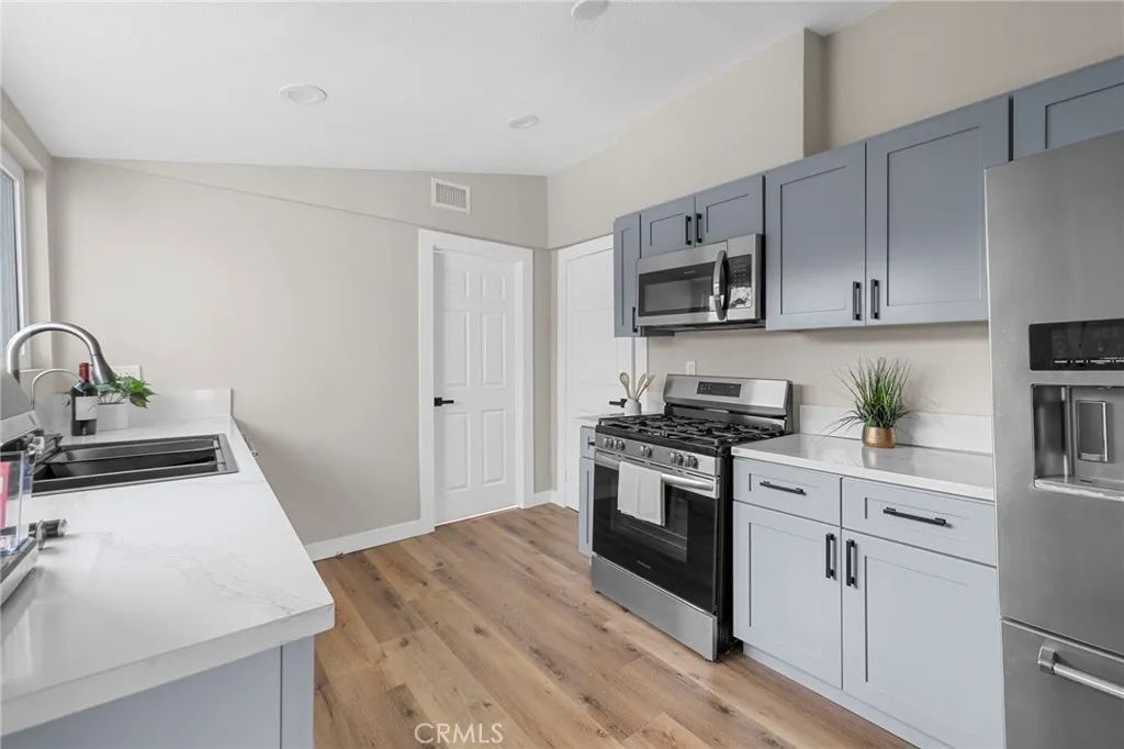 3875 Everest, Riverside, CA 92503