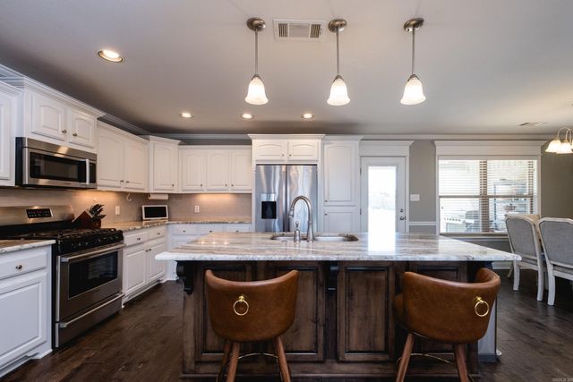 3115 Tobiano Circle, Benton, AR 72015