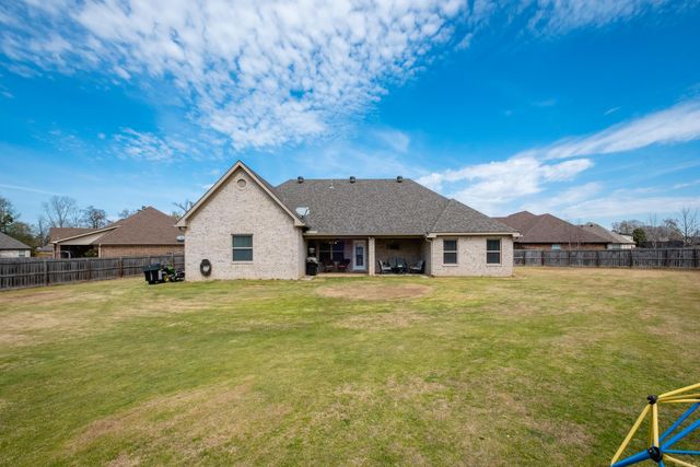 3115 Tobiano Circle, Benton, AR 72015