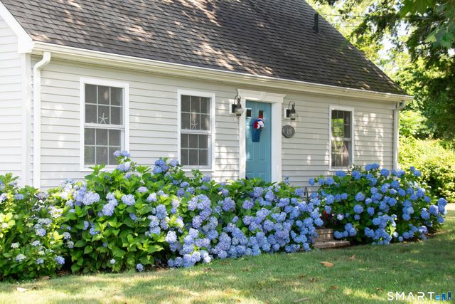 119 Great Hammock Road, Old Saybrook, CT 06475