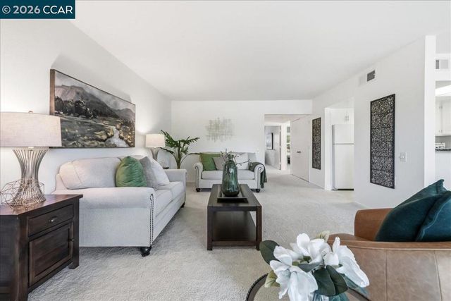 1112 Rockledge Ln 6, Walnut Creek, CA 94595