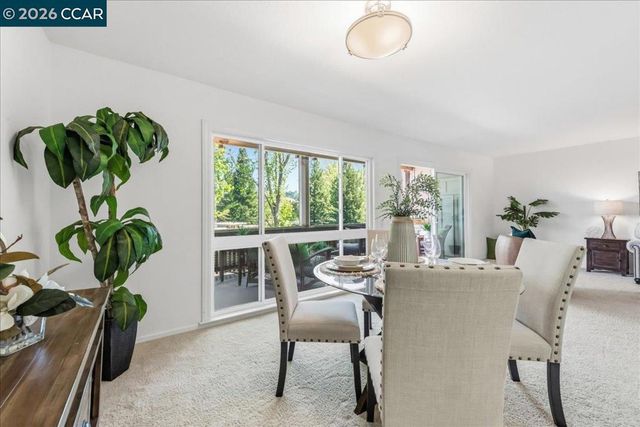 1112 Rockledge Ln 6, Walnut Creek, CA 94595