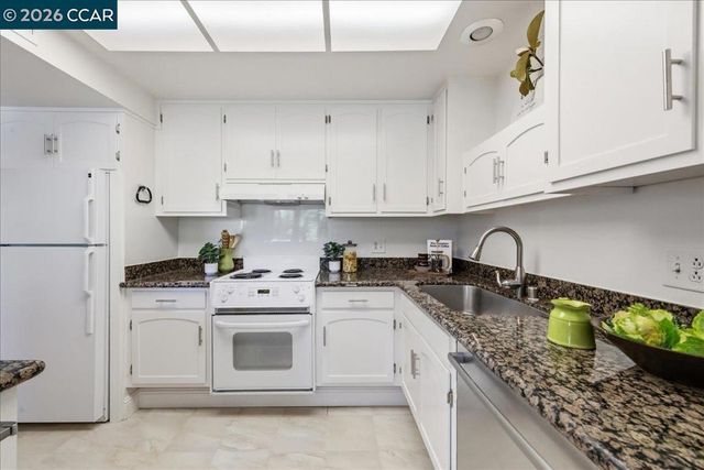 1112 Rockledge Ln 6, Walnut Creek, CA 94595