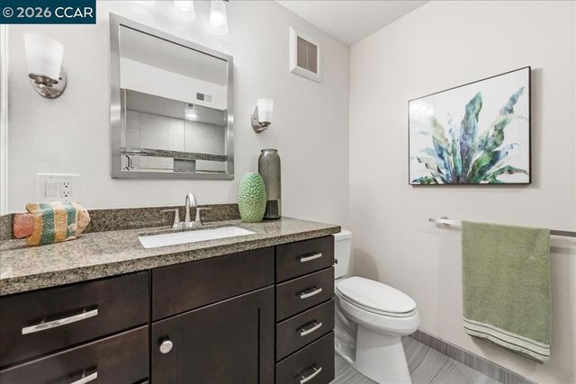 1112 Rockledge Ln 6, Walnut Creek, CA 94595