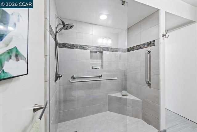 1112 Rockledge Ln 6, Walnut Creek, CA 94595