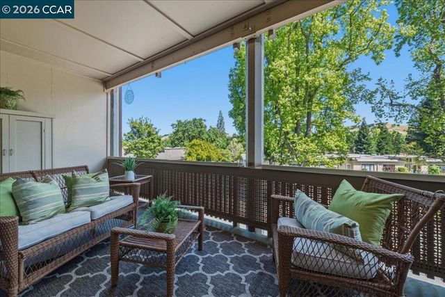 1112 Rockledge Ln 6, Walnut Creek, CA 94595